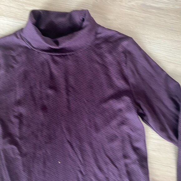 Athleta Flurry Peak Turtleneck in Burgundy size Medium - Picture 7 of 11